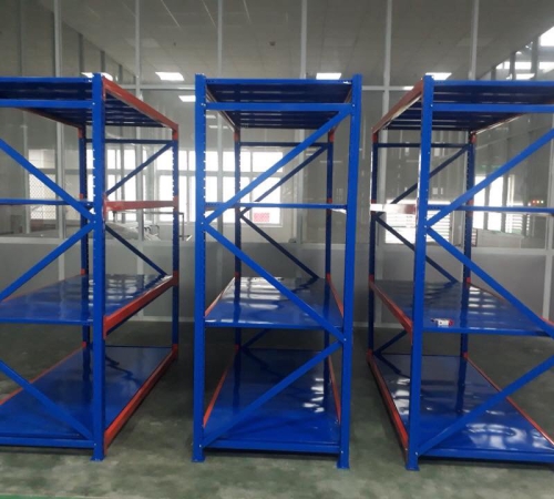 KỆ TRUNG TẢI 05